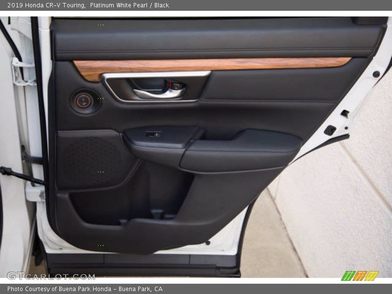 Platinum White Pearl / Black 2019 Honda CR-V Touring
