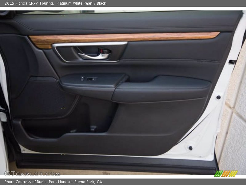 Platinum White Pearl / Black 2019 Honda CR-V Touring