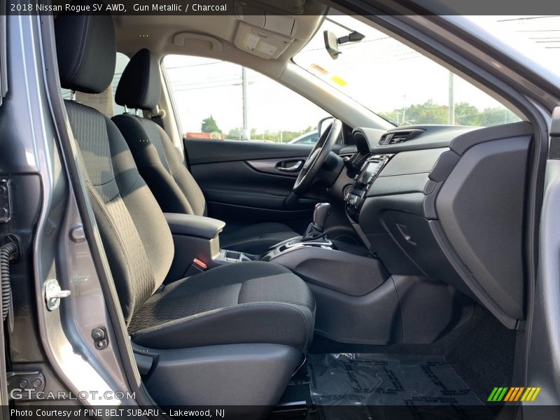 Gun Metallic / Charcoal 2018 Nissan Rogue SV AWD