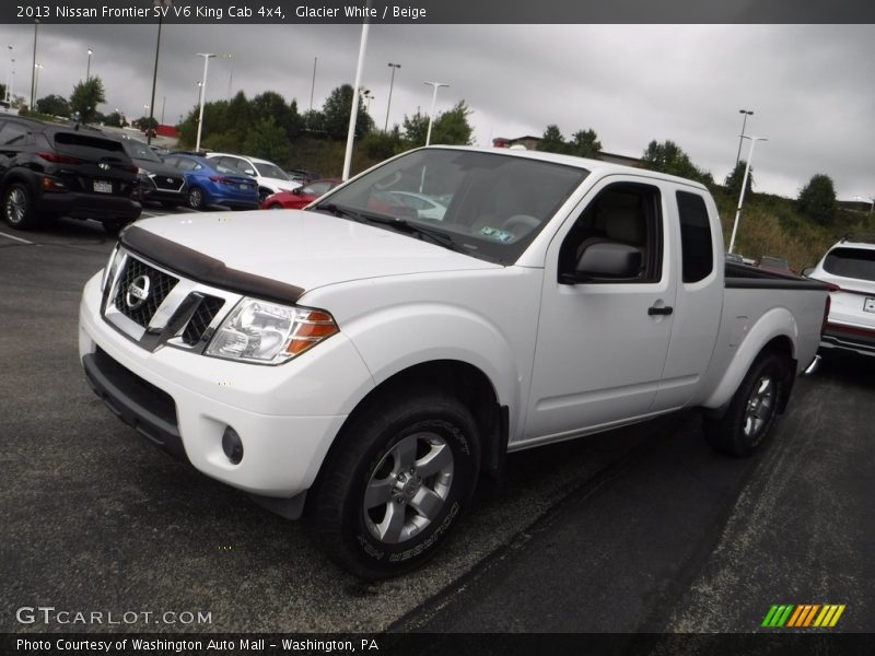 Glacier White / Beige 2013 Nissan Frontier SV V6 King Cab 4x4