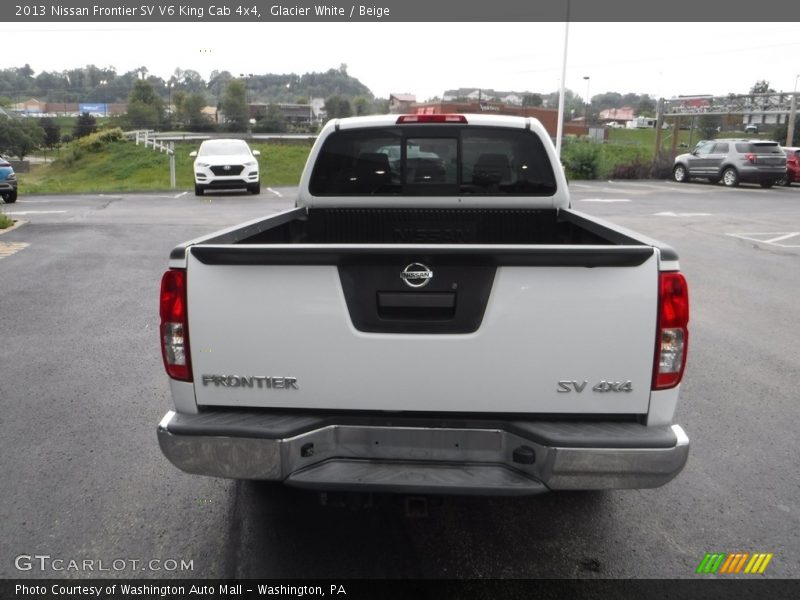 Glacier White / Beige 2013 Nissan Frontier SV V6 King Cab 4x4