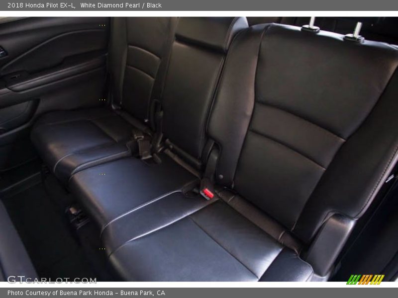 White Diamond Pearl / Black 2018 Honda Pilot EX-L