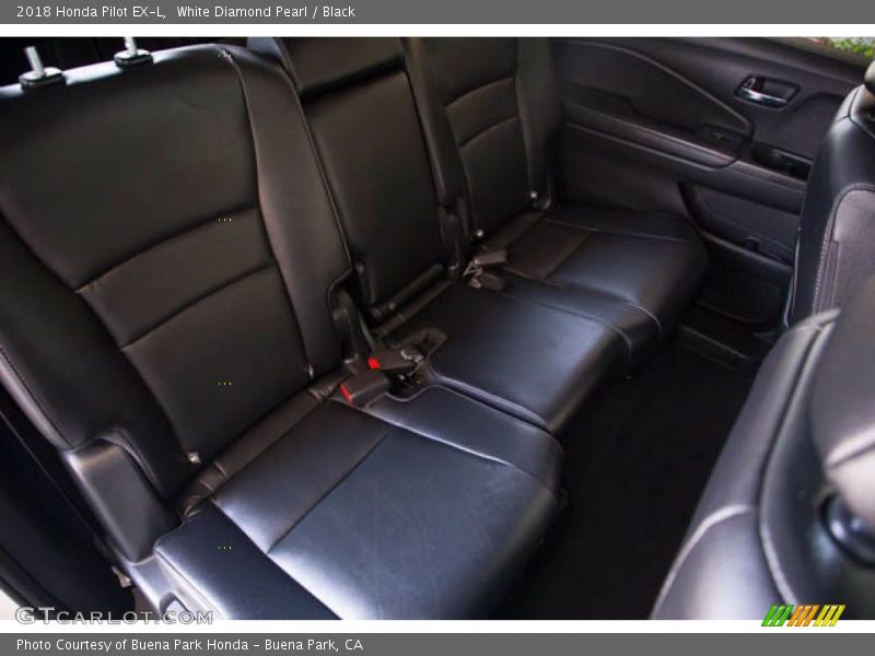 White Diamond Pearl / Black 2018 Honda Pilot EX-L