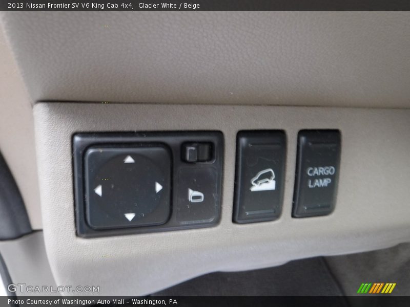 Glacier White / Beige 2013 Nissan Frontier SV V6 King Cab 4x4