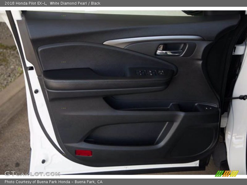 White Diamond Pearl / Black 2018 Honda Pilot EX-L