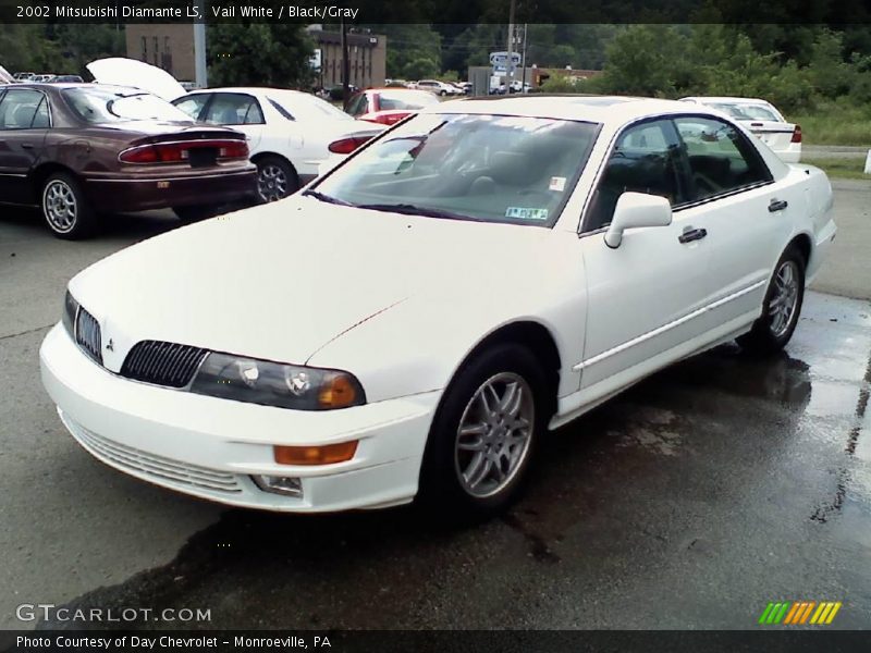 Vail White / Black/Gray 2002 Mitsubishi Diamante LS