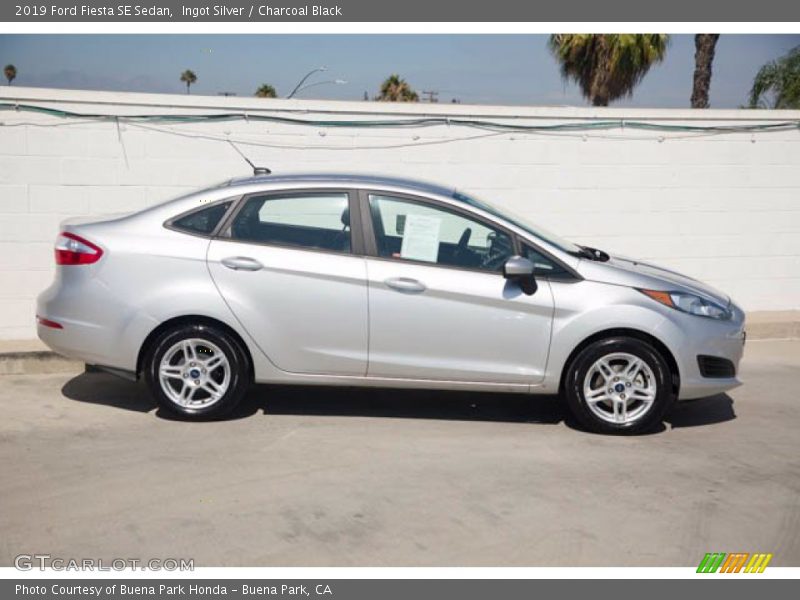 Ingot Silver / Charcoal Black 2019 Ford Fiesta SE Sedan