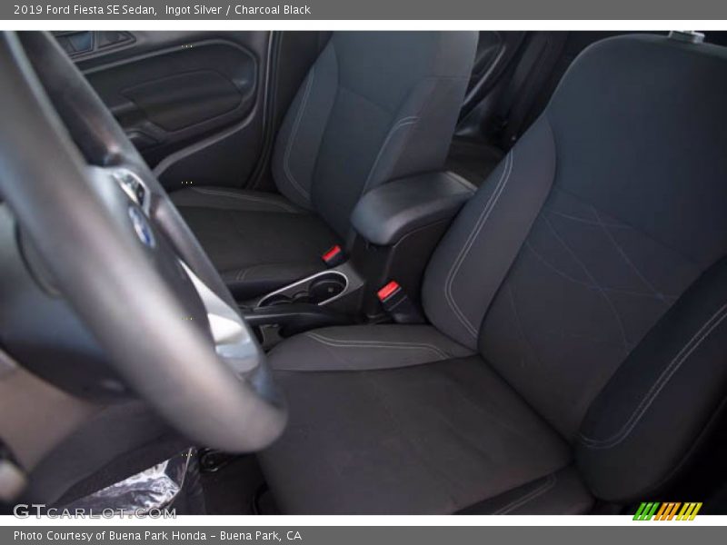 Ingot Silver / Charcoal Black 2019 Ford Fiesta SE Sedan