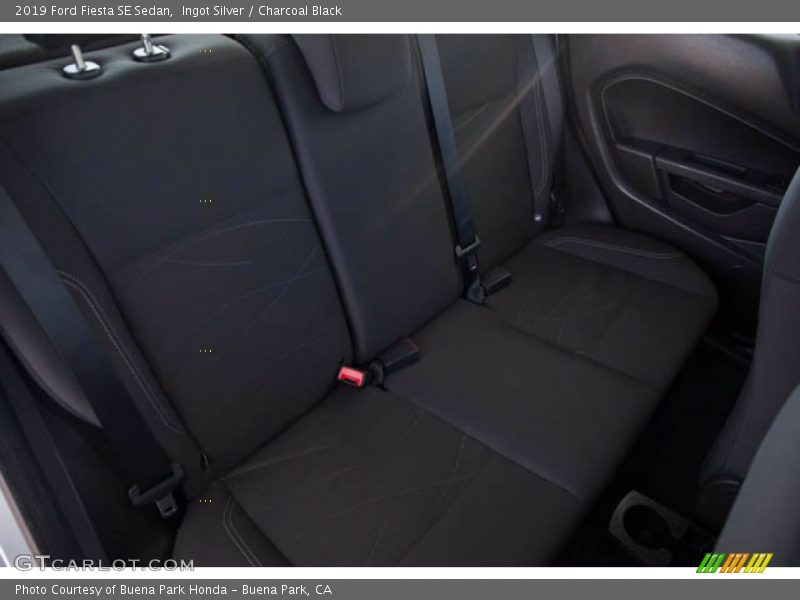 Ingot Silver / Charcoal Black 2019 Ford Fiesta SE Sedan