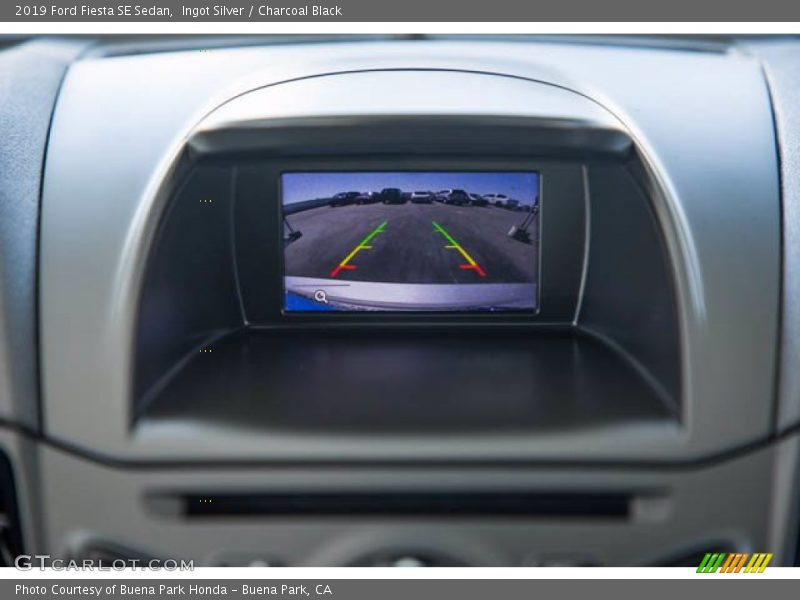 Ingot Silver / Charcoal Black 2019 Ford Fiesta SE Sedan