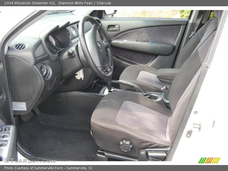 Diamond White Pearl / Charcoal 2004 Mitsubishi Outlander XLS