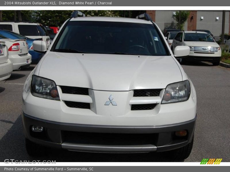 Diamond White Pearl / Charcoal 2004 Mitsubishi Outlander XLS