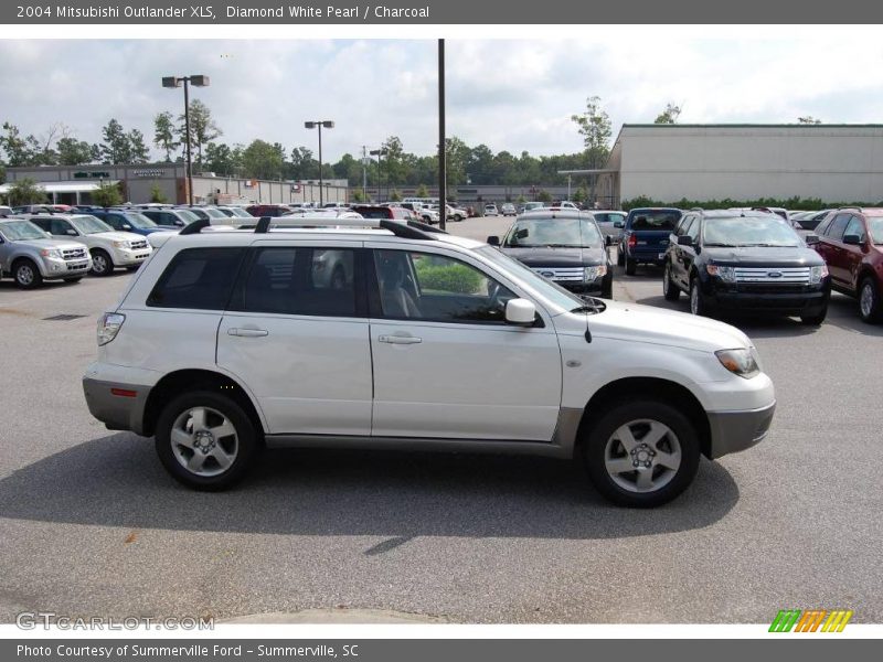 Diamond White Pearl / Charcoal 2004 Mitsubishi Outlander XLS