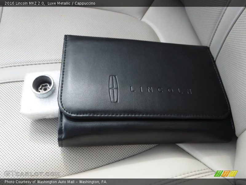 Luxe Metallic / Cappuccino 2016 Lincoln MKZ 2.0