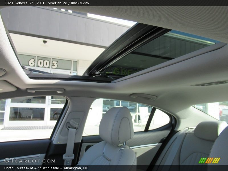 Sunroof of 2021 G70 2.0T