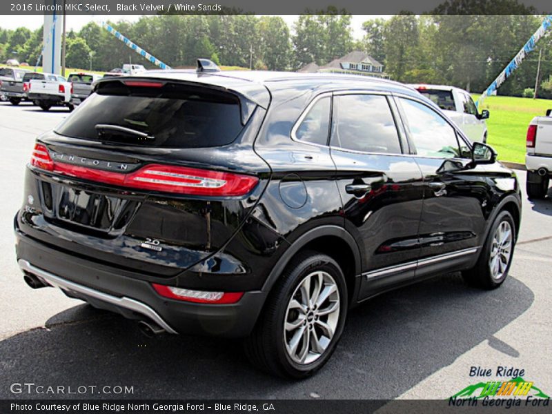 Black Velvet / White Sands 2016 Lincoln MKC Select