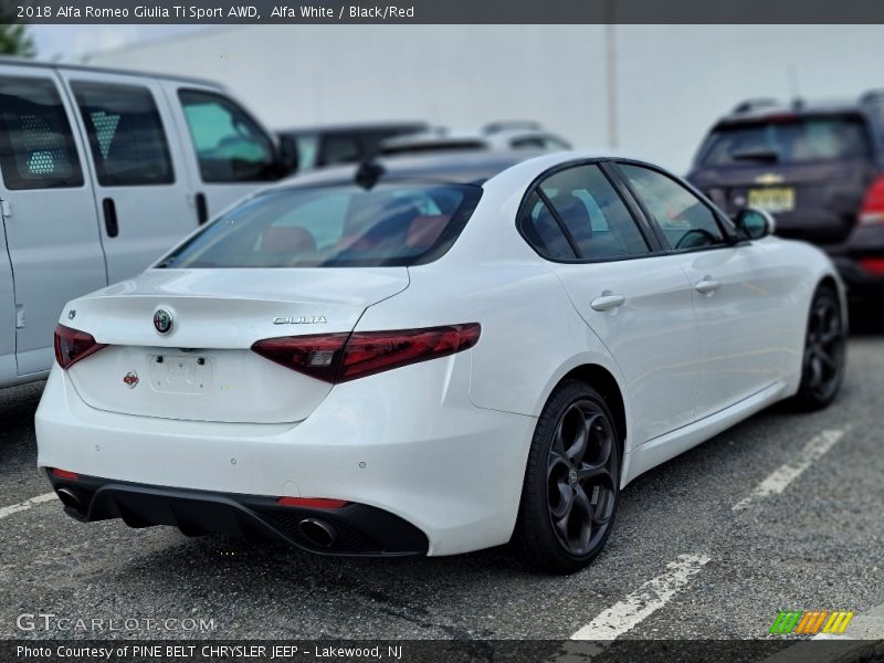 Alfa White / Black/Red 2018 Alfa Romeo Giulia Ti Sport AWD