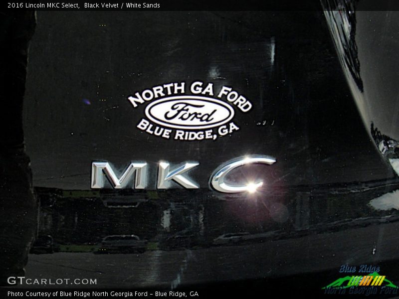 Black Velvet / White Sands 2016 Lincoln MKC Select