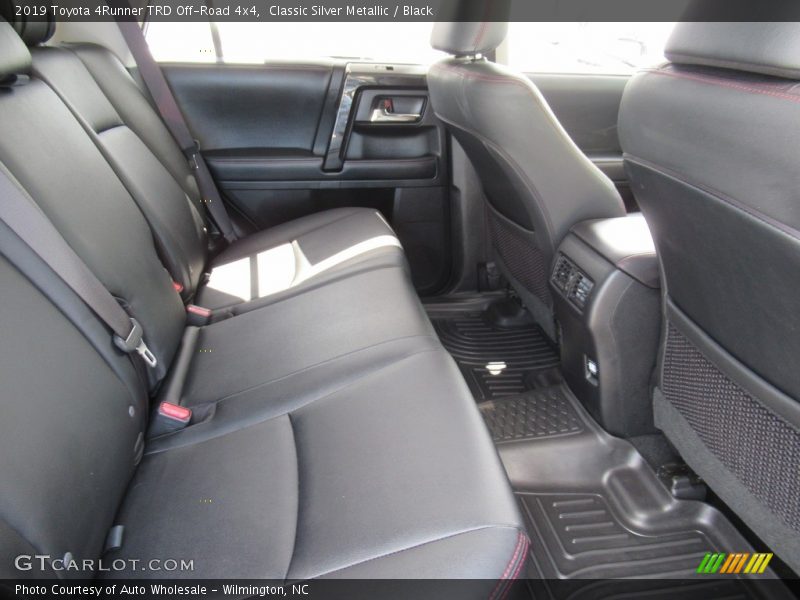 Classic Silver Metallic / Black 2019 Toyota 4Runner TRD Off-Road 4x4