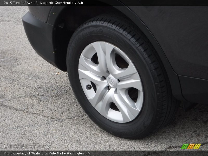 Magnetic Gray Metallic / Ash 2015 Toyota RAV4 LE