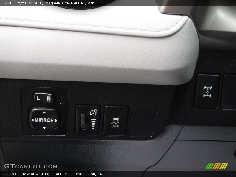 Magnetic Gray Metallic / Ash 2015 Toyota RAV4 LE