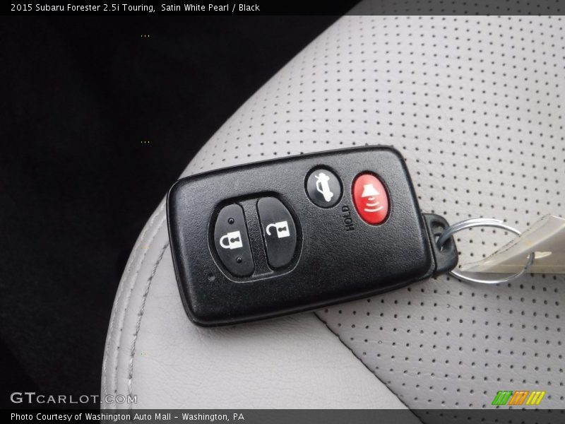 Satin White Pearl / Black 2015 Subaru Forester 2.5i Touring