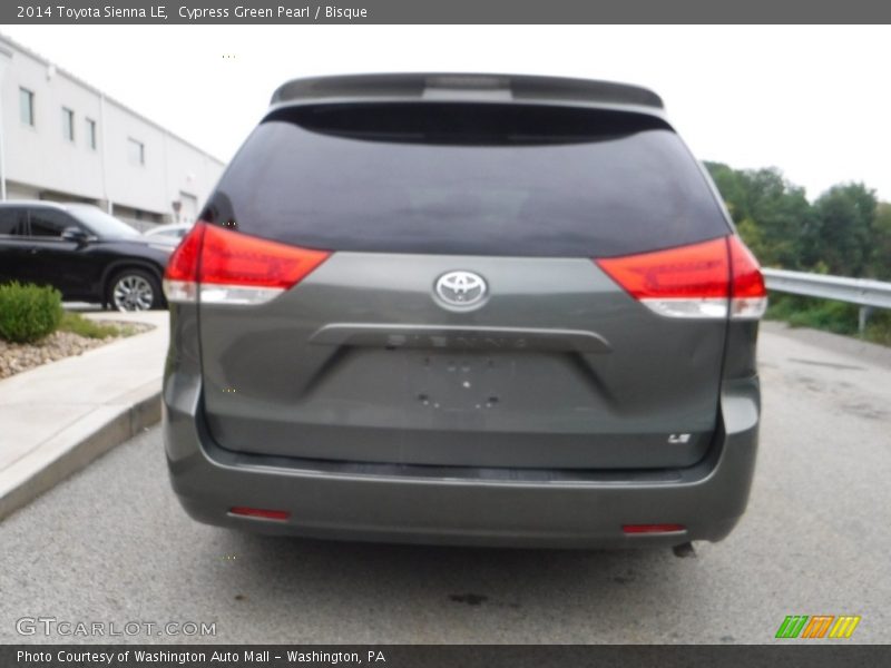 Cypress Green Pearl / Bisque 2014 Toyota Sienna LE