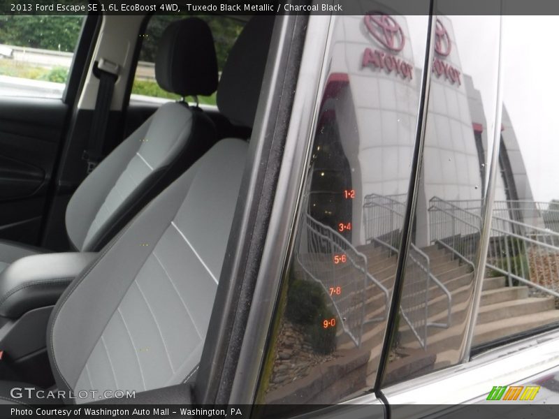 Tuxedo Black Metallic / Charcoal Black 2013 Ford Escape SE 1.6L EcoBoost 4WD