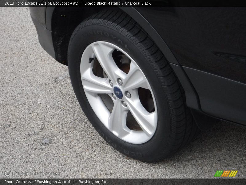 Tuxedo Black Metallic / Charcoal Black 2013 Ford Escape SE 1.6L EcoBoost 4WD