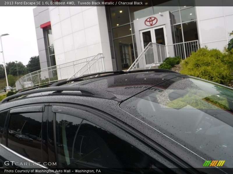 Tuxedo Black Metallic / Charcoal Black 2013 Ford Escape SE 1.6L EcoBoost 4WD