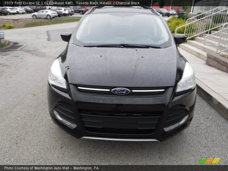 Tuxedo Black Metallic / Charcoal Black 2013 Ford Escape SE 1.6L EcoBoost 4WD