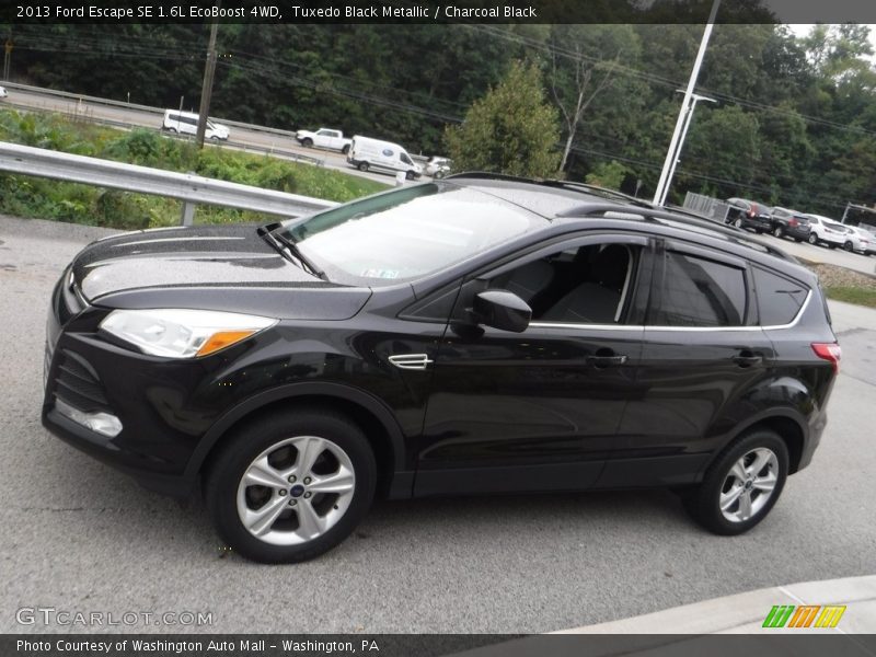 Tuxedo Black Metallic / Charcoal Black 2013 Ford Escape SE 1.6L EcoBoost 4WD