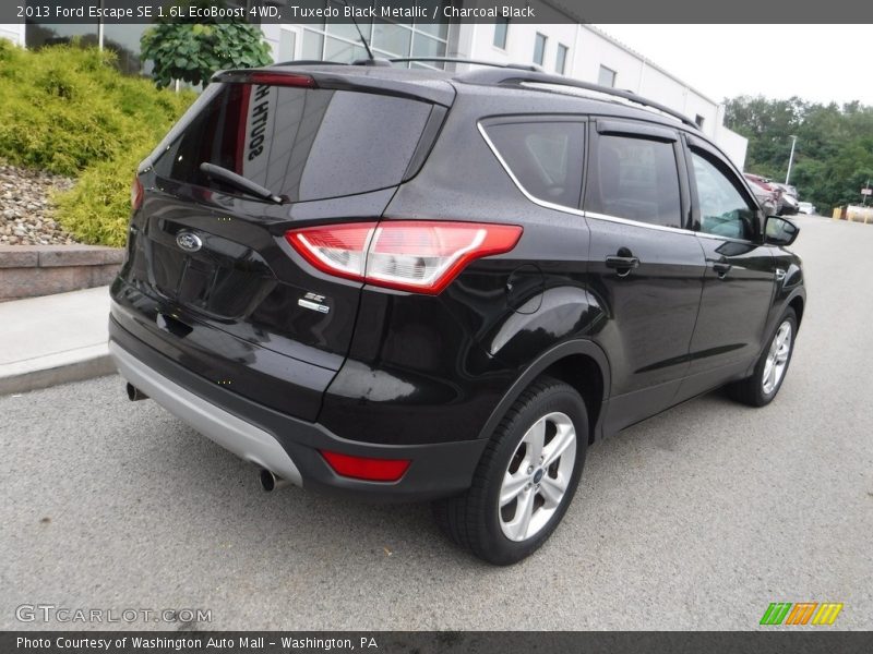 Tuxedo Black Metallic / Charcoal Black 2013 Ford Escape SE 1.6L EcoBoost 4WD
