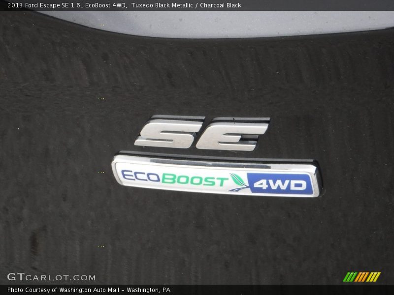 Tuxedo Black Metallic / Charcoal Black 2013 Ford Escape SE 1.6L EcoBoost 4WD