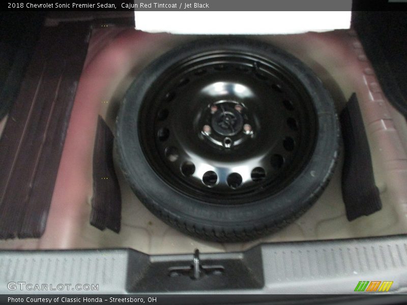 Cajun Red Tintcoat / Jet Black 2018 Chevrolet Sonic Premier Sedan
