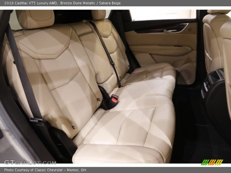 Bronze Dune Metallic / Sahara Beige 2019 Cadillac XT5 Luxury AWD