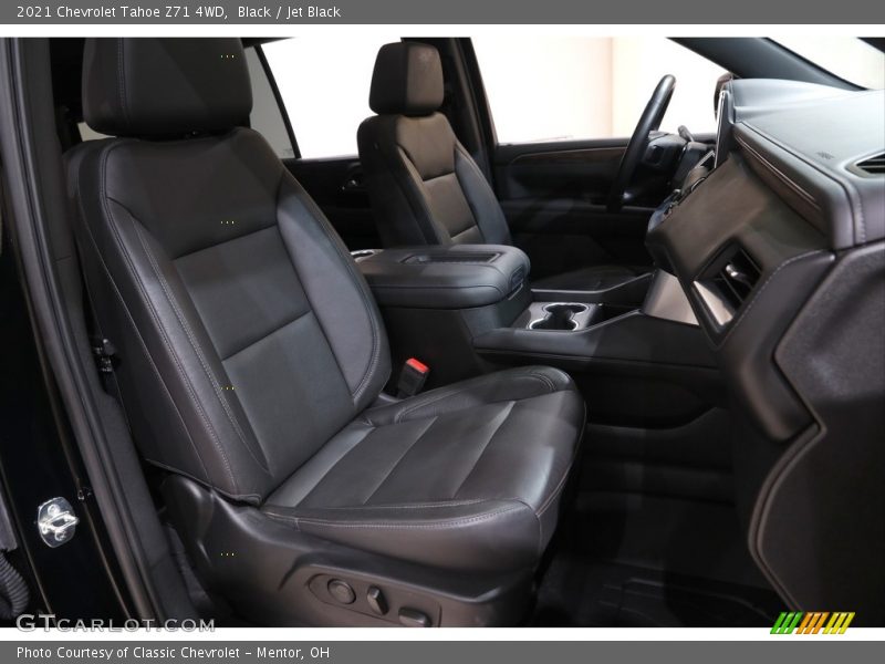 Front Seat of 2021 Tahoe Z71 4WD