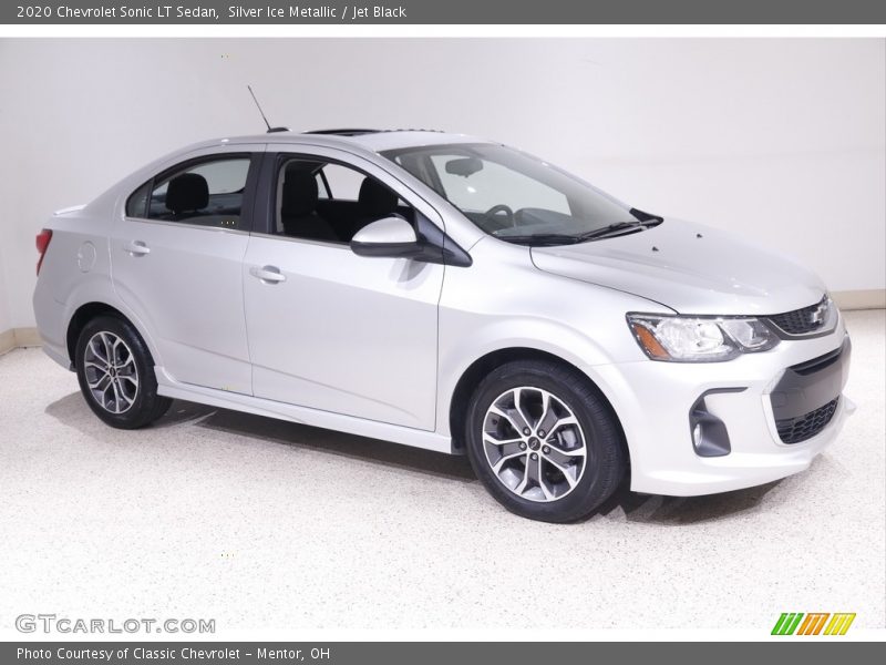 Silver Ice Metallic / Jet Black 2020 Chevrolet Sonic LT Sedan