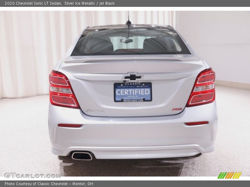 Silver Ice Metallic / Jet Black 2020 Chevrolet Sonic LT Sedan