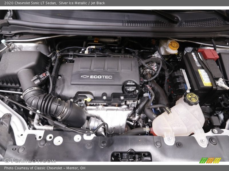 Silver Ice Metallic / Jet Black 2020 Chevrolet Sonic LT Sedan