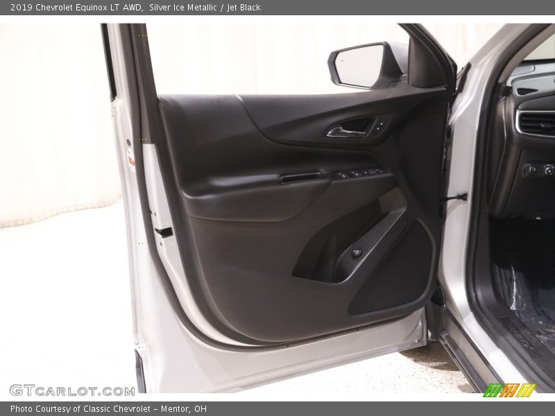 Silver Ice Metallic / Jet Black 2019 Chevrolet Equinox LT AWD