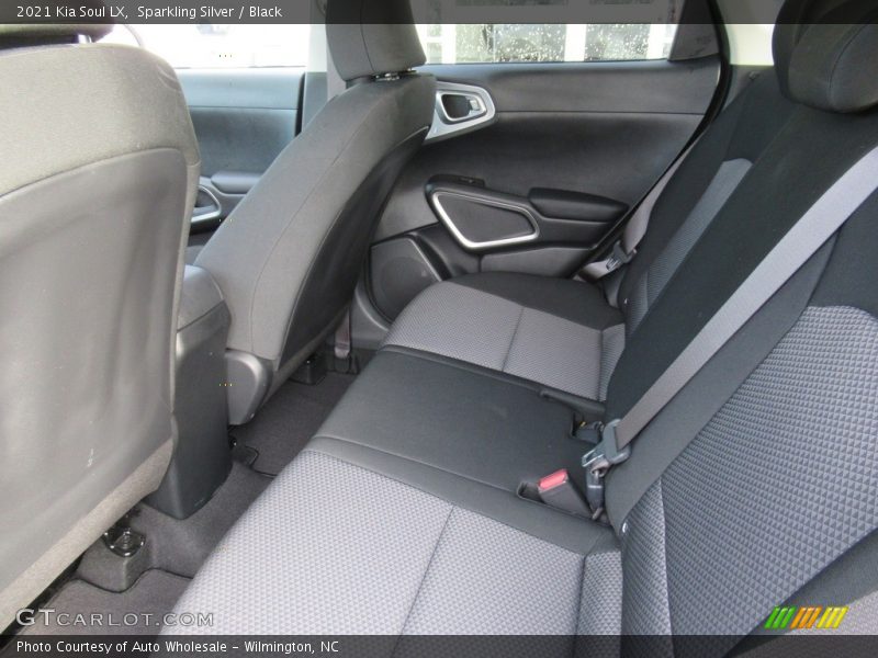 Sparkling Silver / Black 2021 Kia Soul LX
