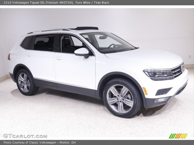 Pure White / Titan Black 2019 Volkswagen Tiguan SEL Premium 4MOTION