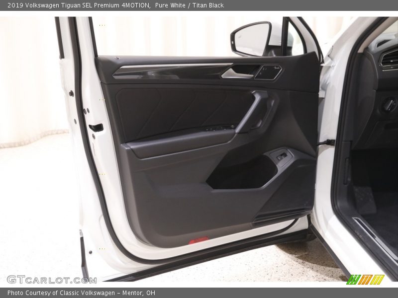 Pure White / Titan Black 2019 Volkswagen Tiguan SEL Premium 4MOTION
