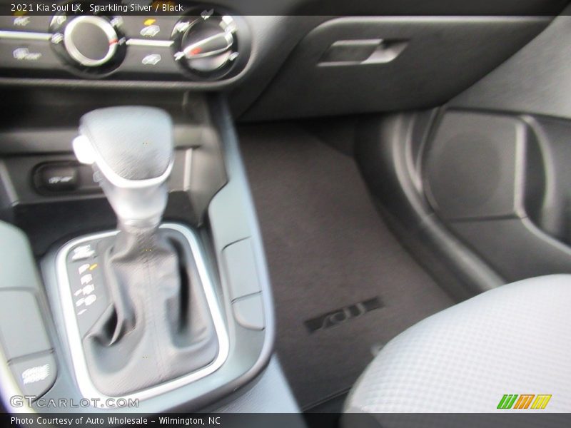 Sparkling Silver / Black 2021 Kia Soul LX
