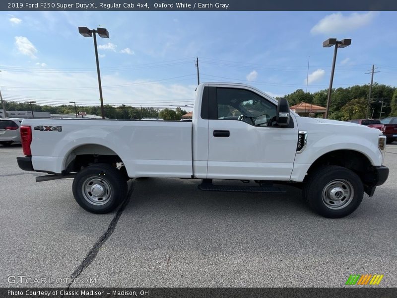 Oxford White / Earth Gray 2019 Ford F250 Super Duty XL Regular Cab 4x4