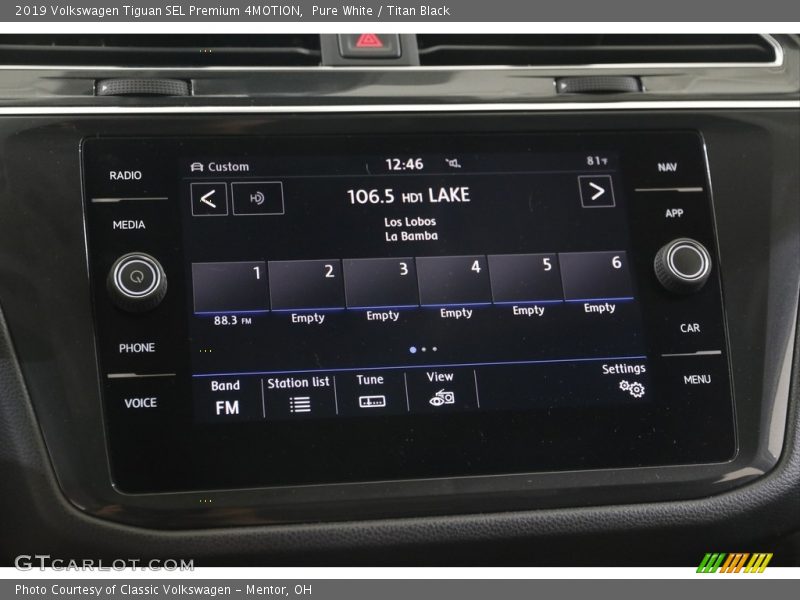 Pure White / Titan Black 2019 Volkswagen Tiguan SEL Premium 4MOTION