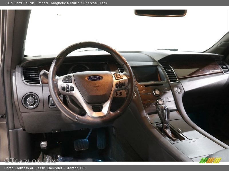 Magnetic Metallic / Charcoal Black 2015 Ford Taurus Limited
