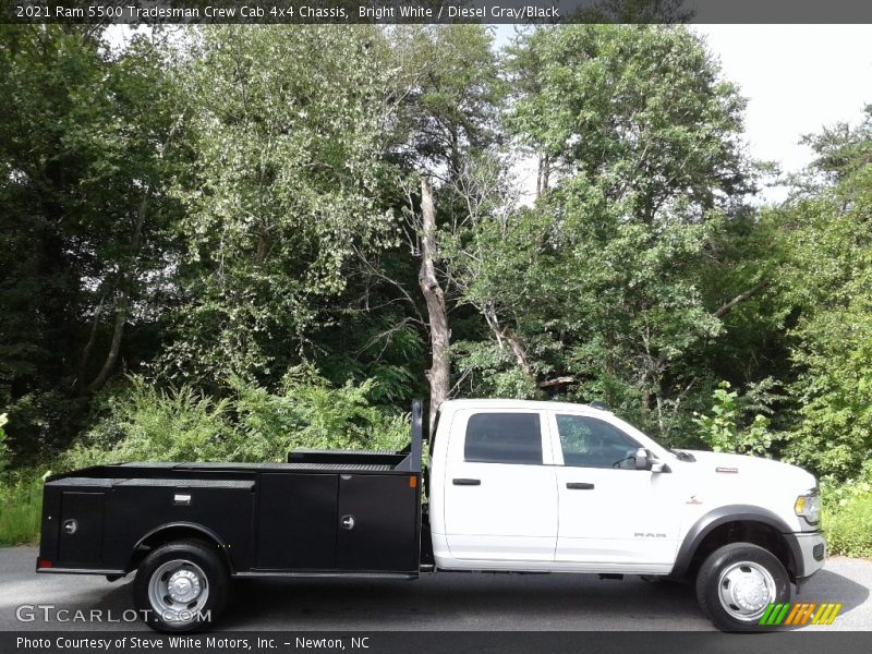 Bright White / Diesel Gray/Black 2021 Ram 5500 Tradesman Crew Cab 4x4 Chassis