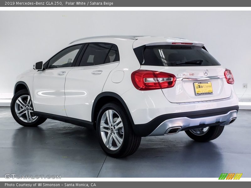 Polar White / Sahara Beige 2019 Mercedes-Benz GLA 250